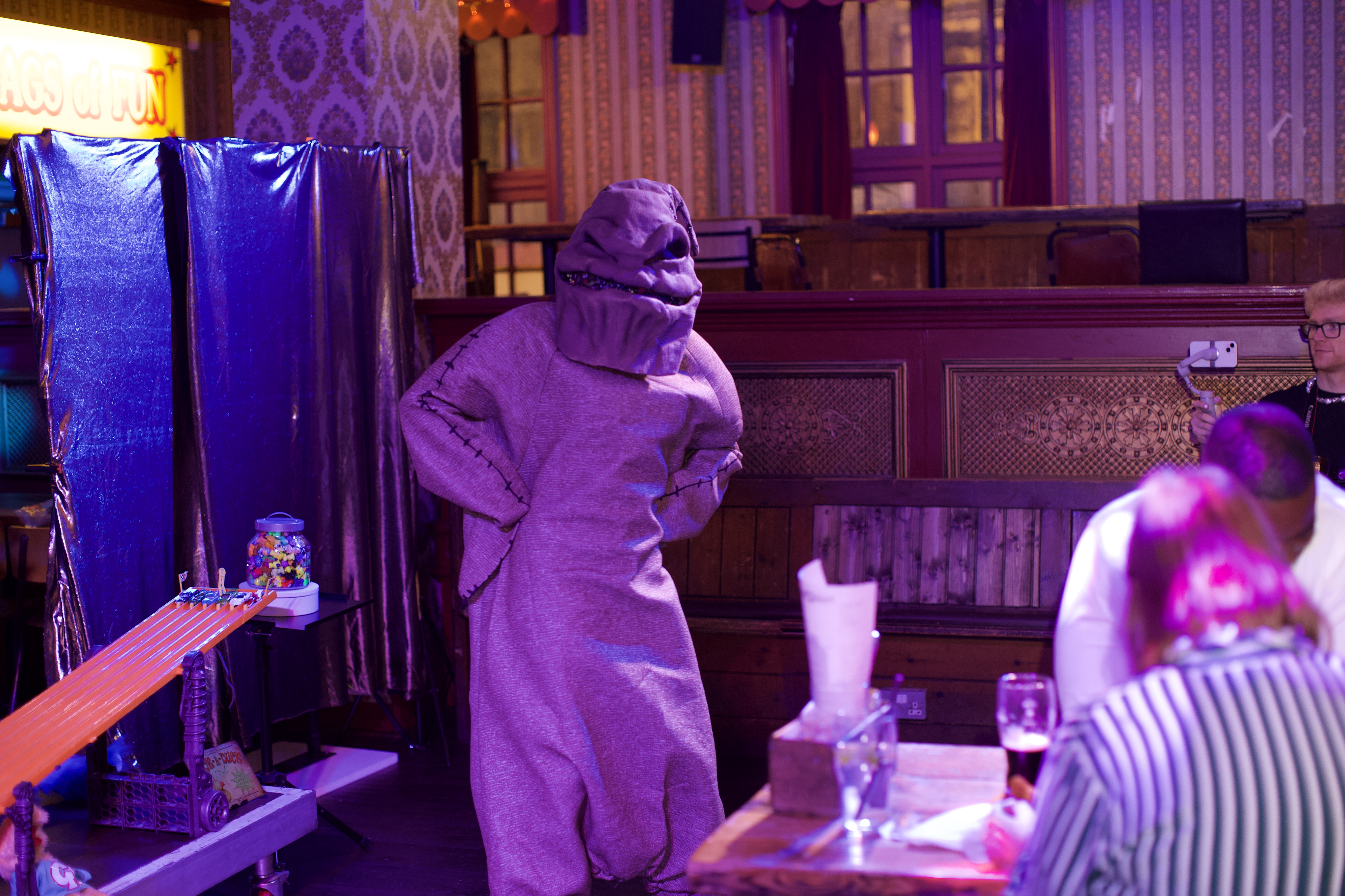 Fat Big Quiz Hire - image 18