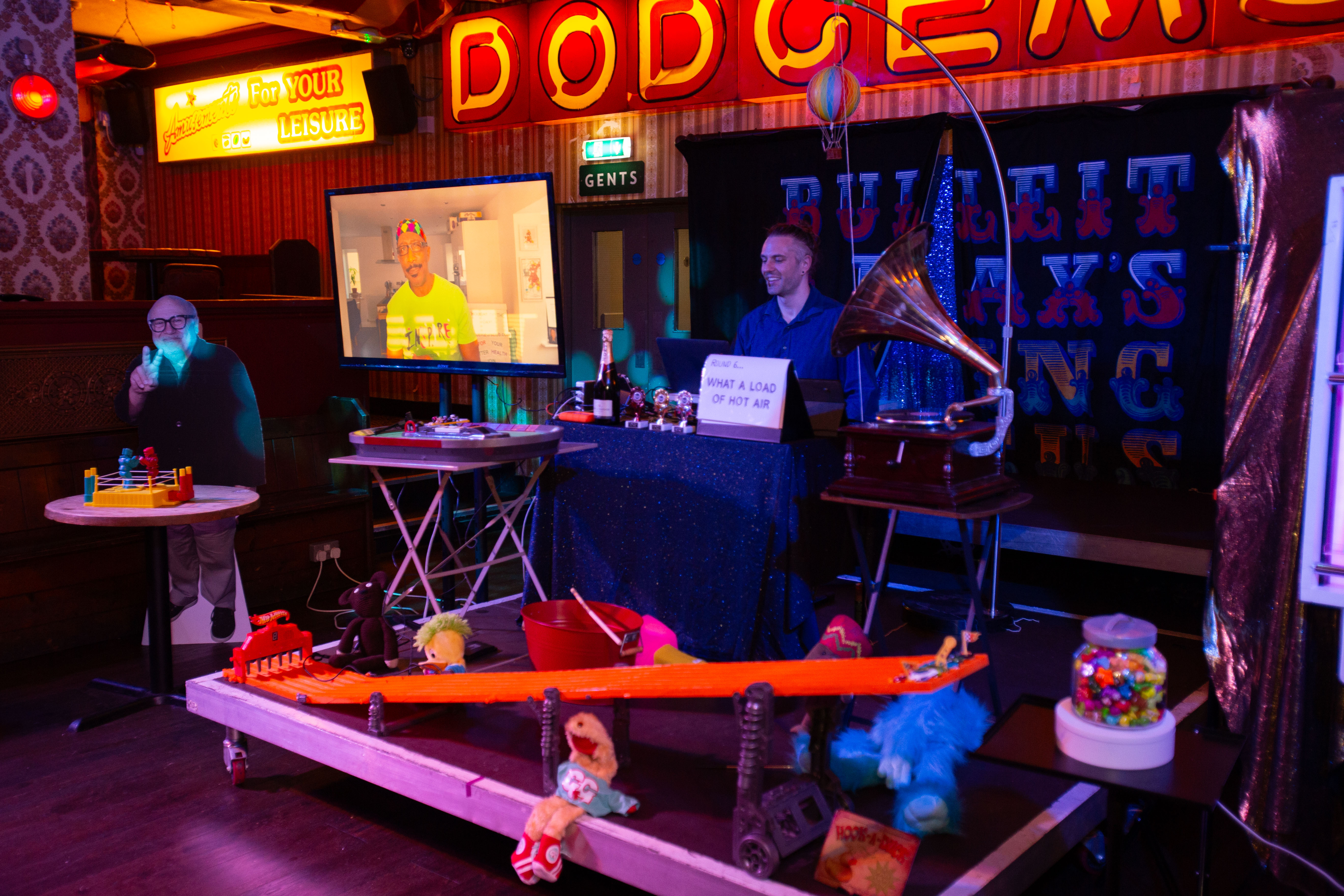Fat Big Quiz Hire - image 8